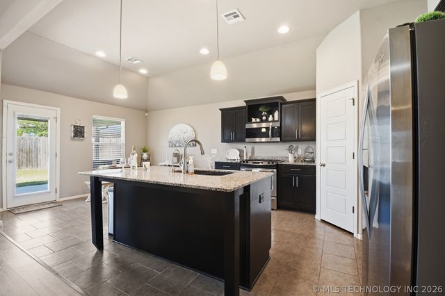14606 E 114th Street North, Owasso, OK 74055