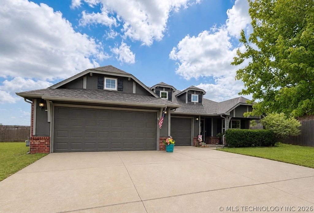 14606 E 114th Street North, Owasso, OK 74055