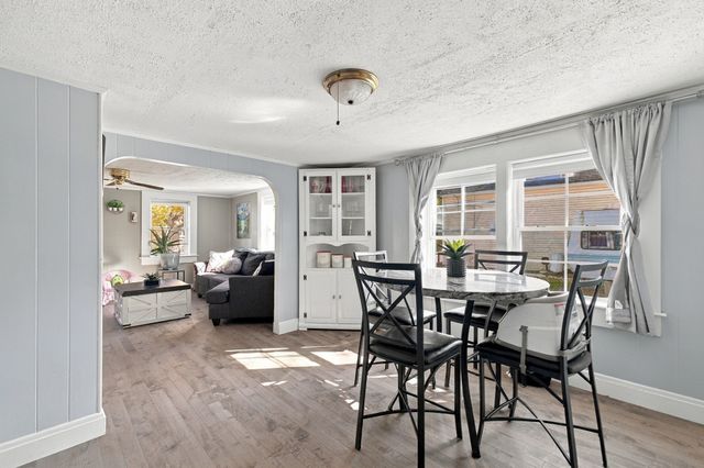 5 Red Ln, Taunton, MA 02718