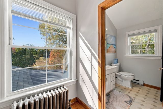 5 Red Ln, Taunton, MA 02718