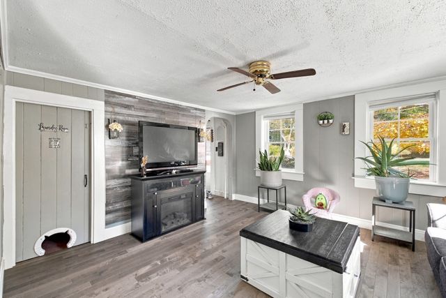 5 Red Ln, Taunton, MA 02718