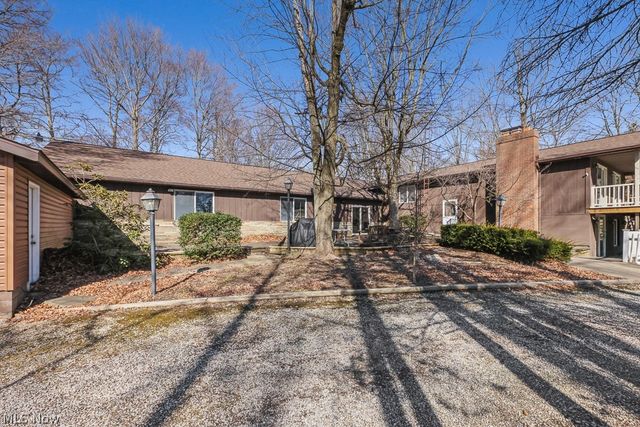 13881 Salem Church Street NE, Paris, OH 44669