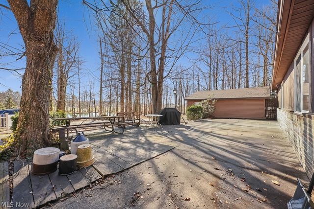 13881 Salem Church Street NE, Paris, OH 44669