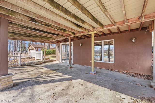 13881 Salem Church Street NE, Paris, OH 44669