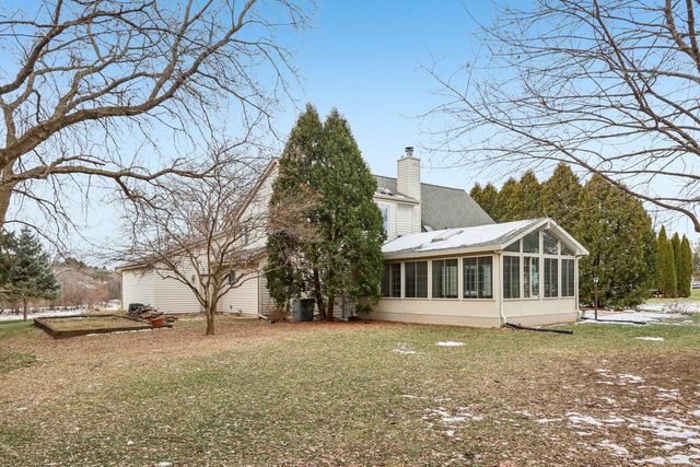 W199S8618 Woods ROAD, Muskego, WI 53150