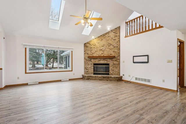 W199S8618 Woods ROAD, Muskego, WI 53150