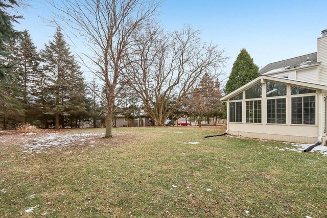 W199S8618 Woods ROAD, Muskego, WI 53150