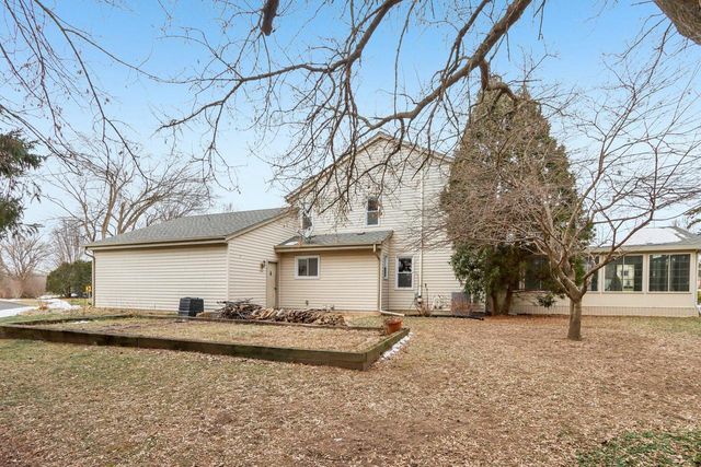 W199S8618 Woods ROAD, Muskego, WI 53150