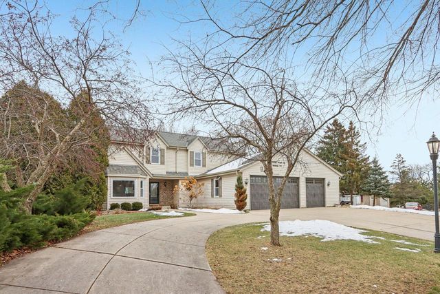 W199S8618 Woods ROAD, Muskego, WI 53150