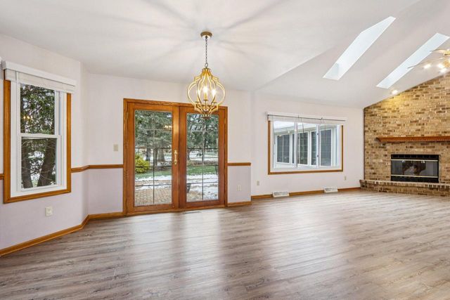 W199S8618 Woods ROAD, Muskego, WI 53150