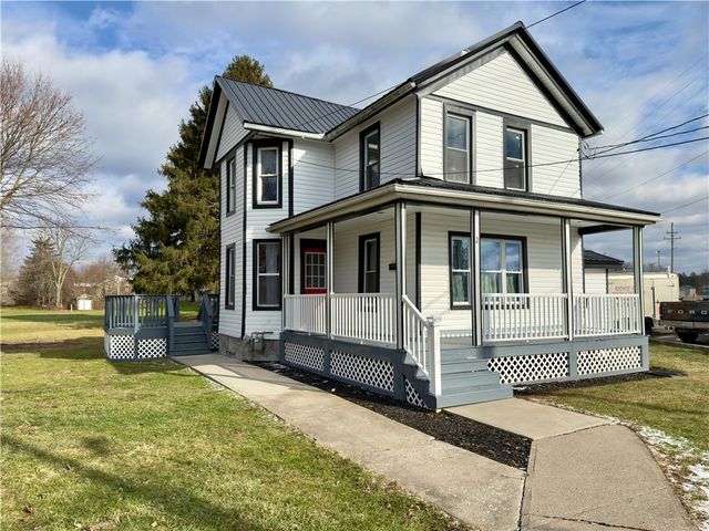 2 Elm Street, Lyons, NY 14489