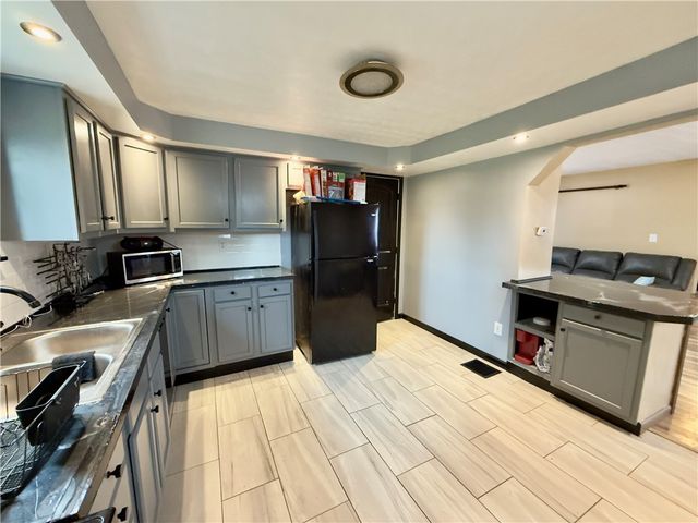 2 Elm Street, Lyons, NY 14489