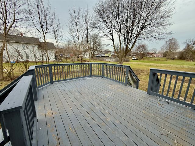 2 Elm Street, Lyons, NY 14489