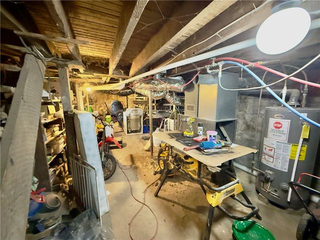 2 Elm Street, Lyons, NY 14489