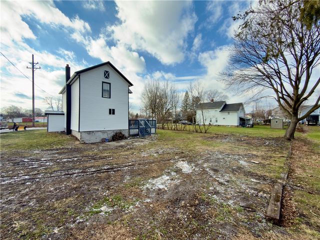 2 Elm Street, Lyons, NY 14489