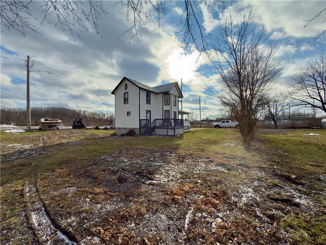 2 Elm Street, Lyons, NY 14489