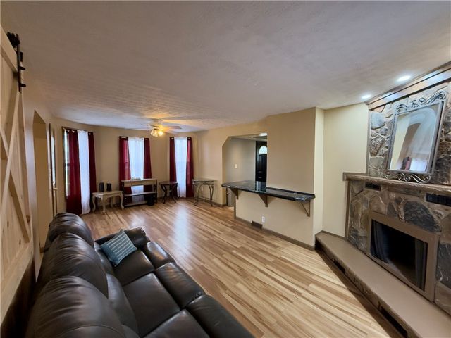 2 Elm Street, Lyons, NY 14489