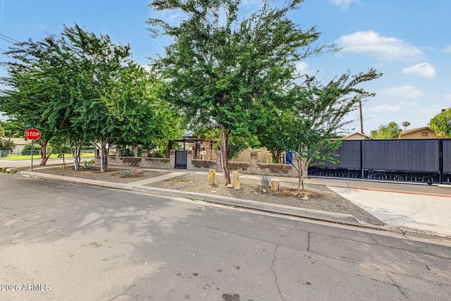 6702 N 60TH Avenue, Glendale, AZ 85301