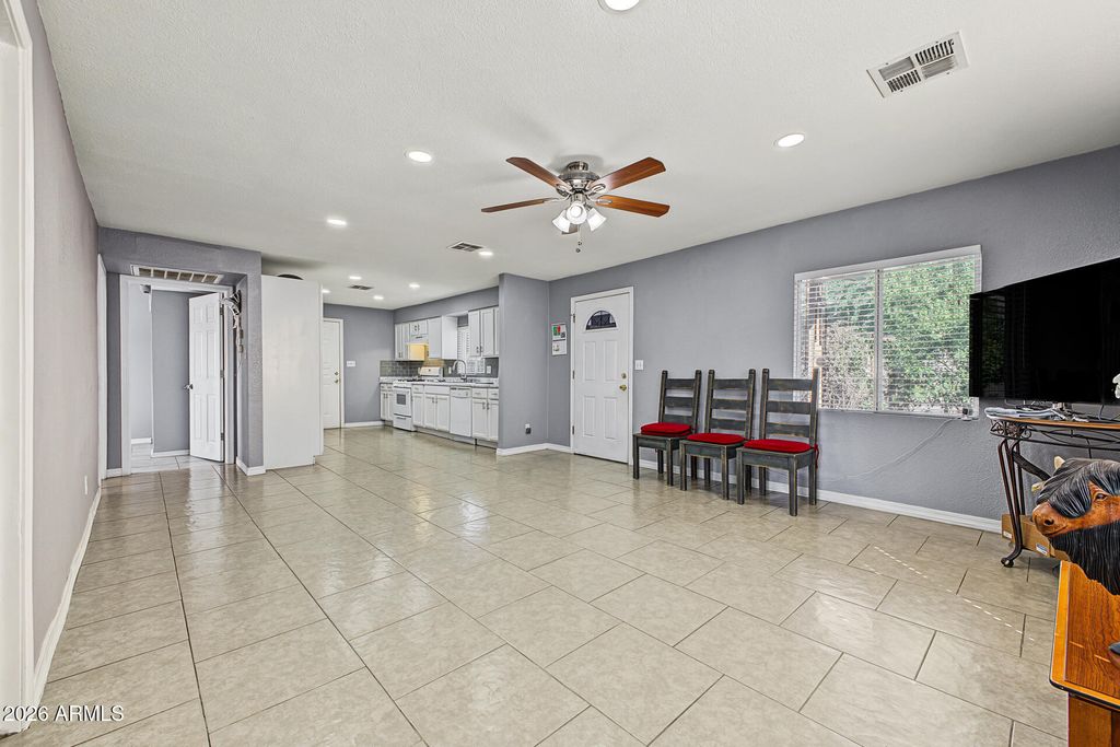 6702 N 60TH Avenue, Glendale, AZ 85301 — photo 5