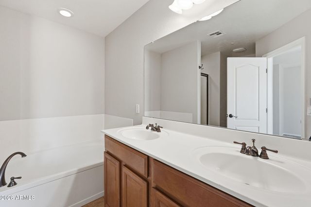 8804 W PERSHING Avenue, Peoria, AZ 85381