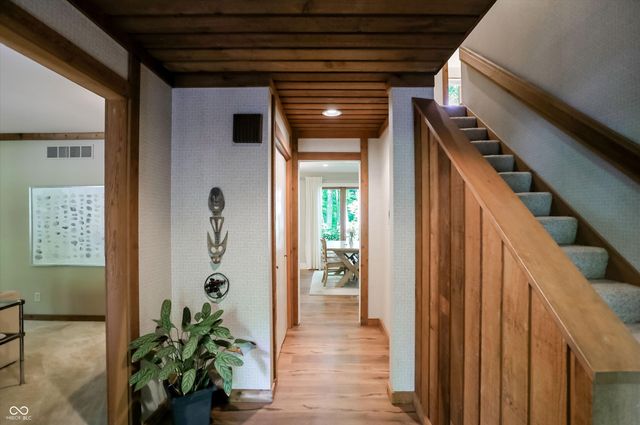 100 Spring Drive, Zionsville, IN 46077
