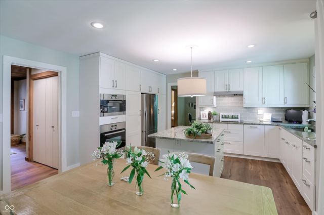 100 Spring Drive, Zionsville, IN 46077