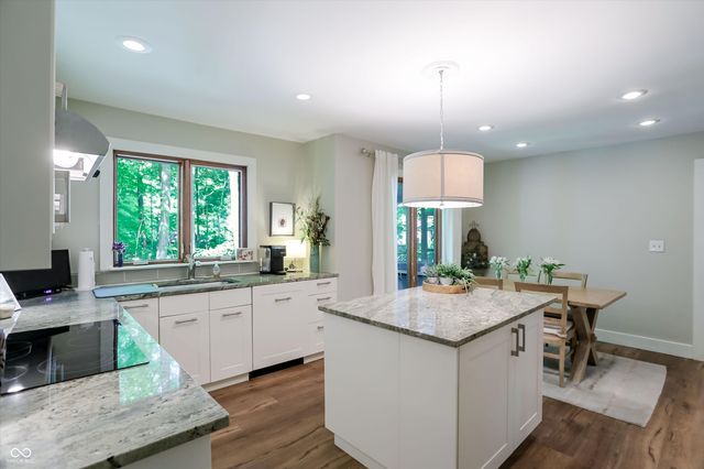 100 Spring Drive, Zionsville, IN 46077