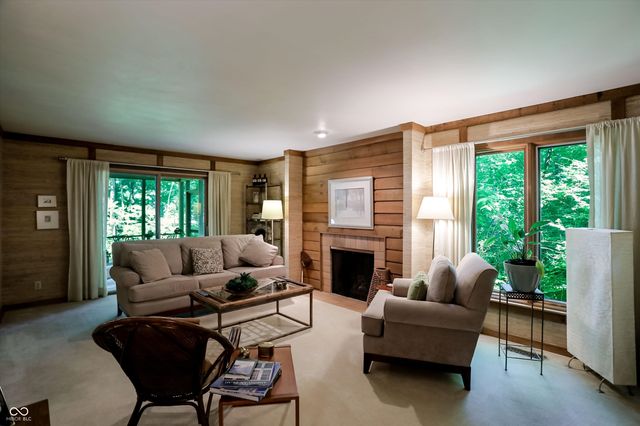 100 Spring Drive, Zionsville, IN 46077