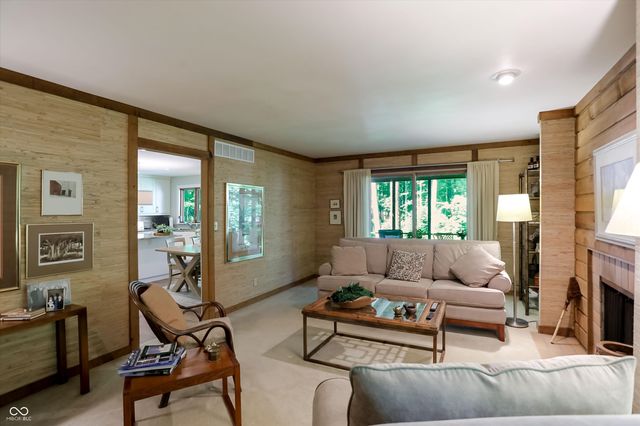 100 Spring Drive, Zionsville, IN 46077