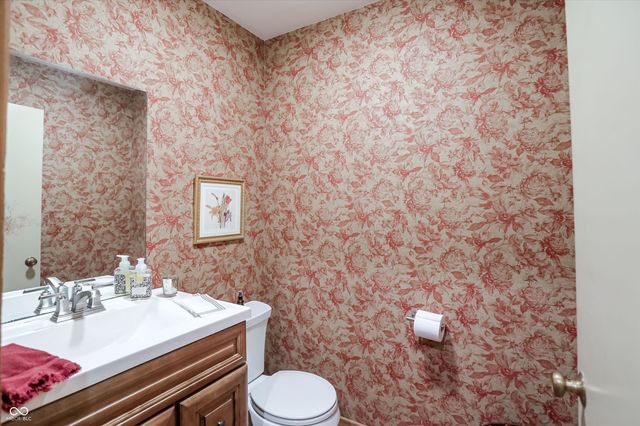 100 Spring Drive, Zionsville, IN 46077