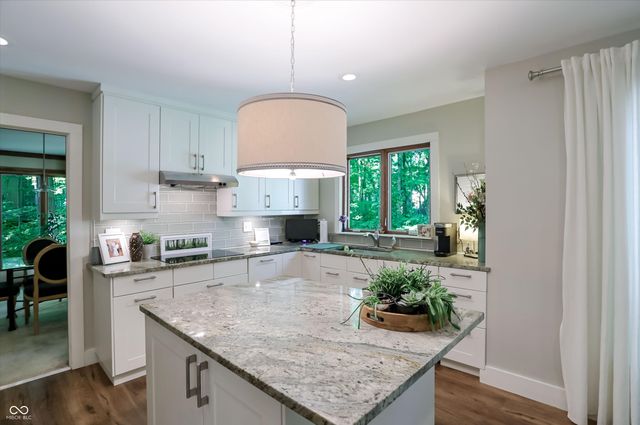 100 Spring Drive, Zionsville, IN 46077
