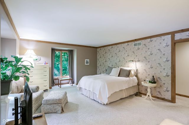 100 Spring Drive, Zionsville, IN 46077