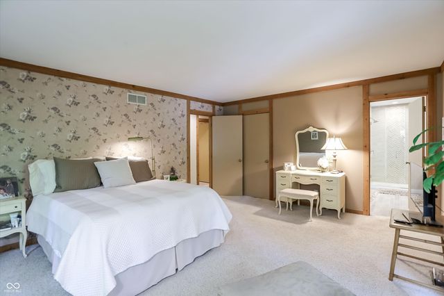 100 Spring Drive, Zionsville, IN 46077