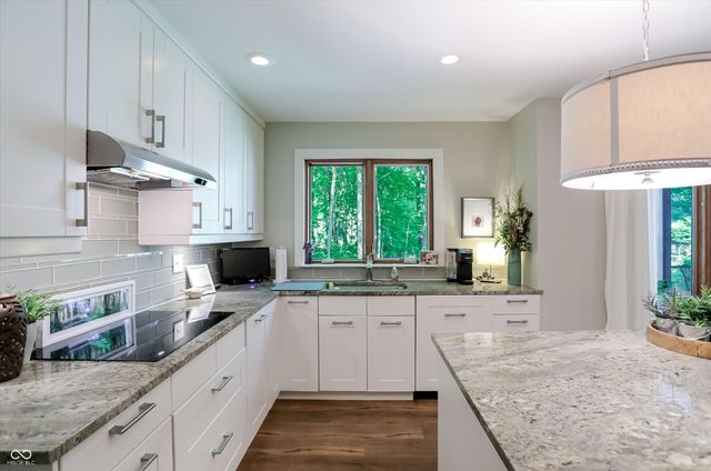 100 Spring Drive, Zionsville, IN 46077