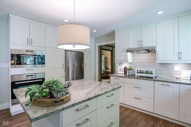 100 Spring Drive, Zionsville, IN 46077