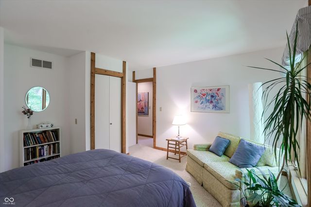 100 Spring Drive, Zionsville, IN 46077