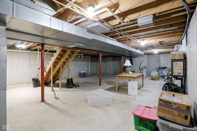 100 Spring Drive, Zionsville, IN 46077