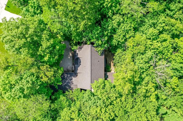 100 Spring Drive, Zionsville, IN 46077