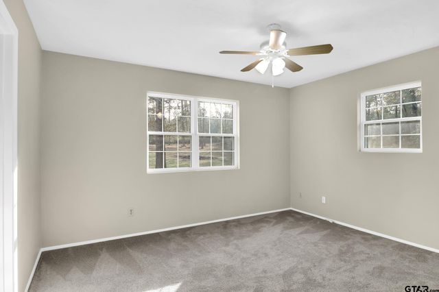 11834 Groundhog Road, Gilmer, TX 75644