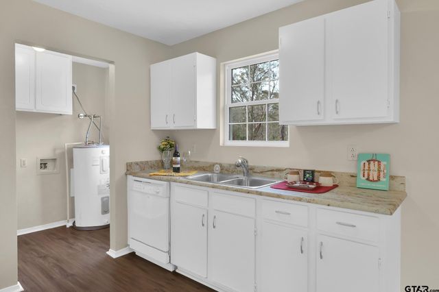 11834 Groundhog Road, Gilmer, TX 75644