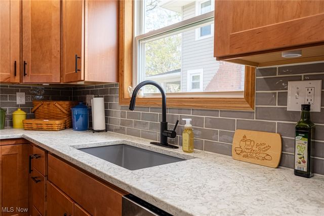 112 Thompson Avenue, New Concord, OH 43762