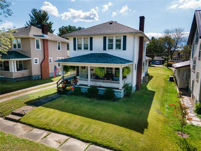 112 Thompson Avenue, New Concord, OH 43762