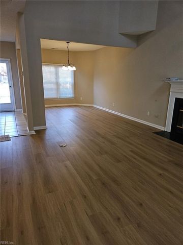 938 Willow PT, Newport News, VA 23602