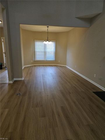 938 Willow PT, Newport News, VA 23602
