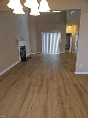 938 Willow PT, Newport News, VA 23602