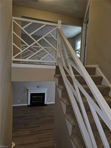 938 Willow PT, Newport News, VA 23602