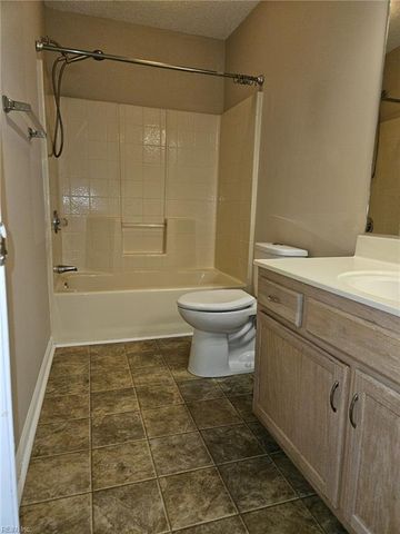 938 Willow PT, Newport News, VA 23602