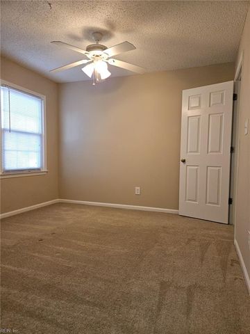 938 Willow PT, Newport News, VA 23602