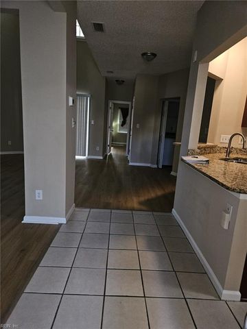 938 Willow PT, Newport News, VA 23602