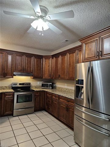 938 Willow PT, Newport News, VA 23602